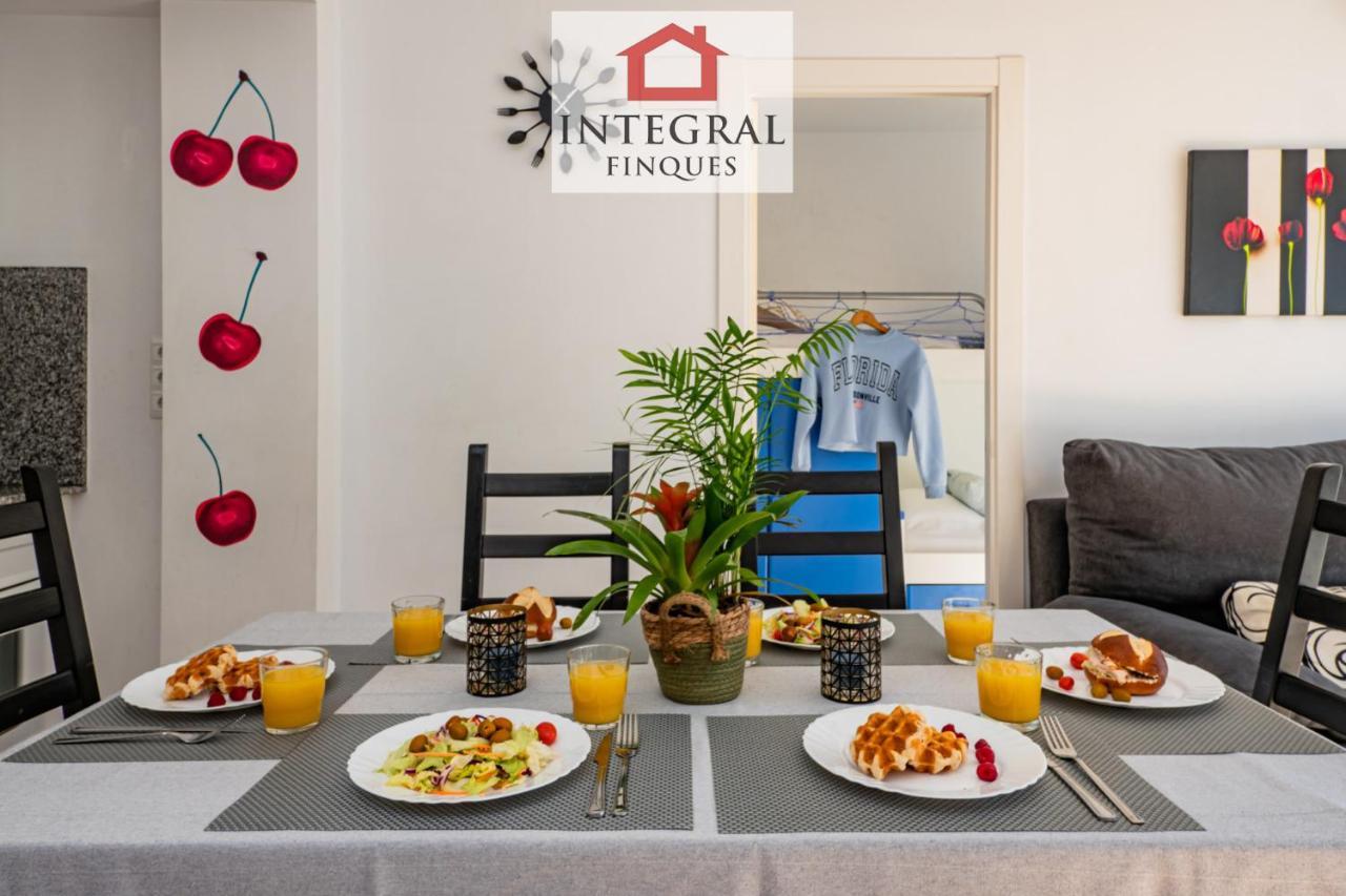 Charlie Chaplin Apartment Palamos Bagian luar foto